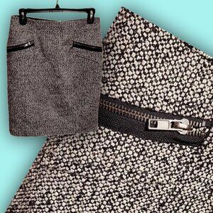 Forever21 Skirt Size: Small straight black and white Tweed Miniskirt CN 160/70A